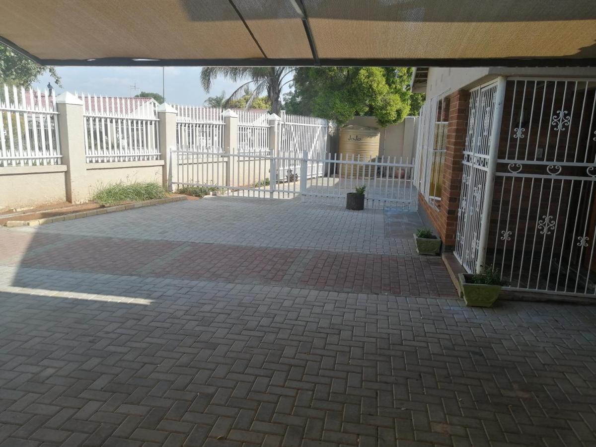 קימברלי Midway Overnight Rooms מראה חיצוני תמונה