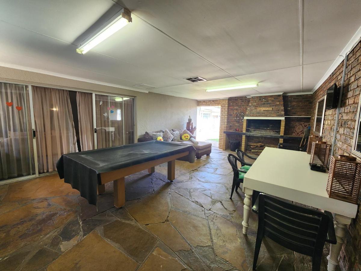 קימברלי Midway Overnight Rooms מראה חיצוני תמונה