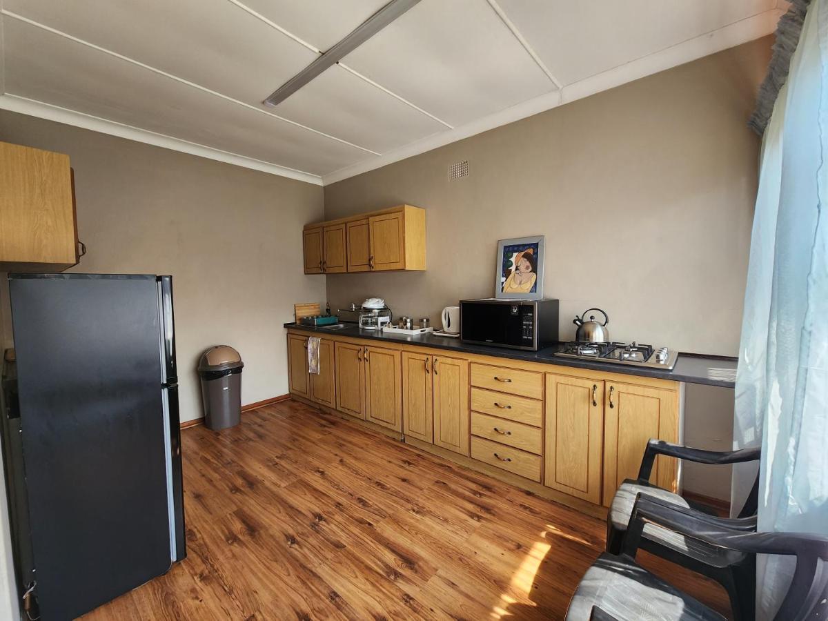 קימברלי Midway Overnight Rooms מראה חיצוני תמונה